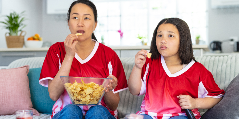 Best and Worst Game Day Snacks for Your Teeth